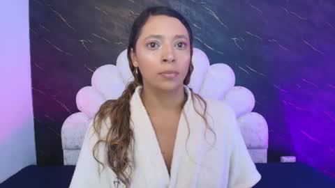 Snapshot of miaabrown__ chatting on 06-11-26, 12:03 Mia online show from 06-11-26, 12:03