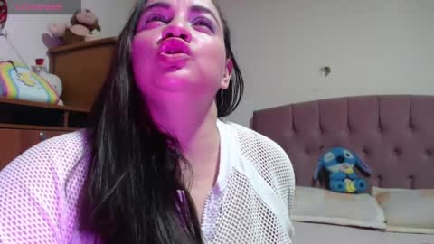 Snapshot of miaabrownn chatting on 05-16-26, 04:39 MIA online show from 05-16-26, 04:39