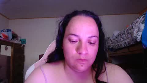 Snapshot of miaabrownn chatting on 05-25-26, 12:44 MIA online show from 05-25-26, 12:44