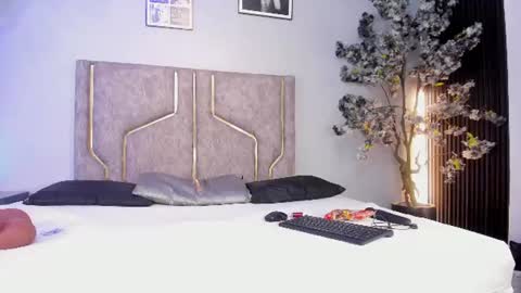 miaakittyy online show from 07-25-26, 11:41