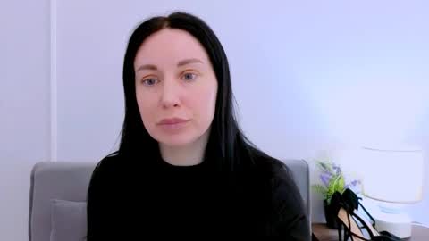 Mia online show from 04-01-26, 03:53