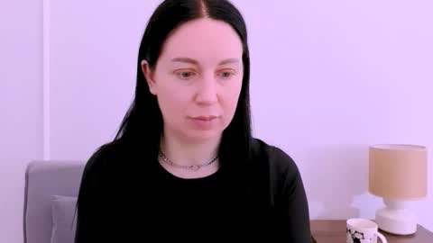 Snapshot of miaalluring chatting on 04-21-26, 03:28 Mia online show from 04-21-26, 03:28