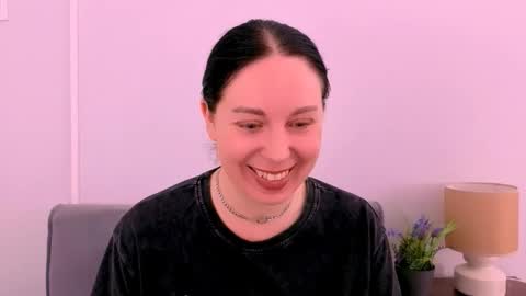 Snapshot of miaalluring chatting on 04-30-26, 02:34 Mia online show from 04-30-26, 02:34