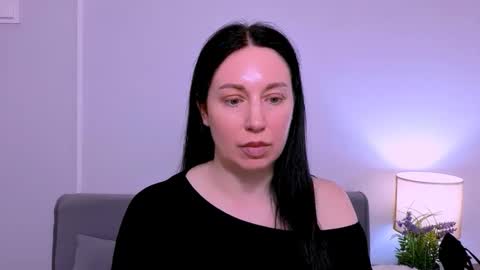 Snapshot of miaalluring chatting on 05-11-26, 04:37 Mia online show from 05-11-26, 04:37
