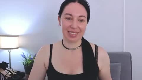 Snapshot of miaalluring chatting on 06-05-26, 03:18 Mia online show from 06-05-26, 03:18