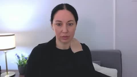 Snapshot of miaalluring chatting on 06-14-26, 06:48 Mia online show from 06-14-26, 06:48