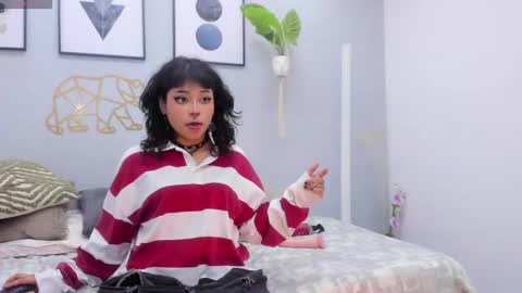 Mia online show from 01-09-25, 07:18