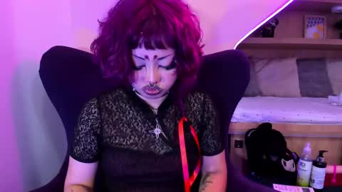 Mia online show from 02-09-25, 04:07