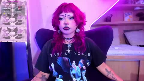 Mia online show from 02-13-25, 01:05