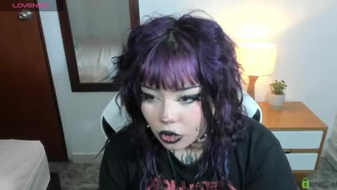 Snapshot of miaamane02 chatting on 05-27-26, 03:53 Mia online show from 05-27-26, 03:53
