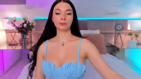Snapshot of miaamuse chatting on 06-06-26, 06:56 Mia online show from 06-06-26, 06:56