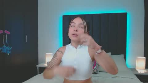 miaandnaty1 online show from 01-27-25, 01:26