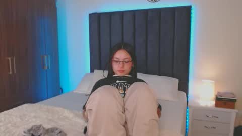 miaandnaty1 online show from 02-24-26, 01:14