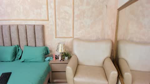 Snapshot of miaasummer chatting on 02-06-26, 11:35 Miaasummer online show from 02-06-26, 11:35