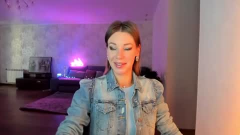 Mia online show from 07-01-26, 04:25