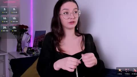 Snapshot of miabellee_ chatting on 02-16-26, 07:21 mia online show from 02-16-26, 07:21