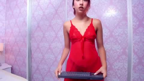 Snapshot of miabloom19 chatting on 06-04-26, 11:11 Mia online show from 06-04-26, 11:11