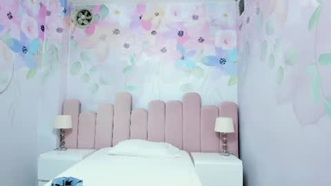 Snapshot of miabloom19 chatting on 07-20-26, 11:07 Mia online show from 07-20-26, 11:07