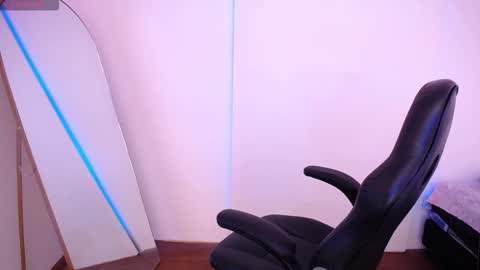 Snapshot of miablum_ chatting on 02-03-26, 02:53 Mia Blum online show from 02-03-26, 02:53