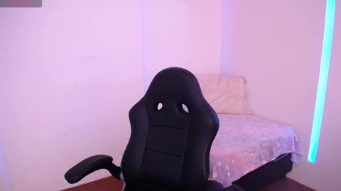 Snapshot of miablum_ chatting on 02-11-26, 09:31 Mia Blum online show from 02-11-26, 09:31