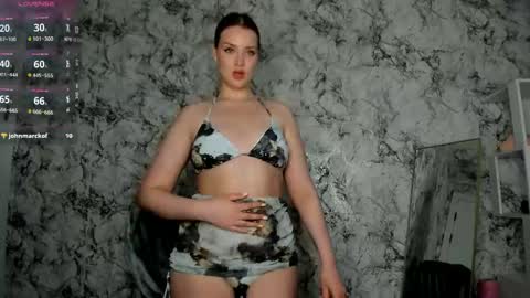 Mia online show from 04-20-26, 09:56