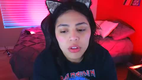 Snapshot of miacanela_xo chatting on 12-25-24, 12:05 Mia online show from 12-25-24, 12:05