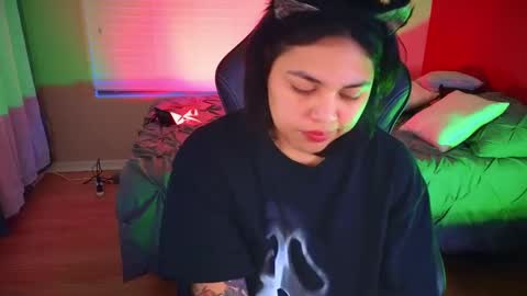 Snapshot of miacanela_xo chatting on 12-26-24, 12:25 Mia online show from 12-26-24, 12:25