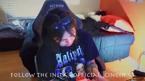 Snapshot of miacanela_xo chatting on 02-15-25, 01:42 Mia online show from 02-15-25, 01:42