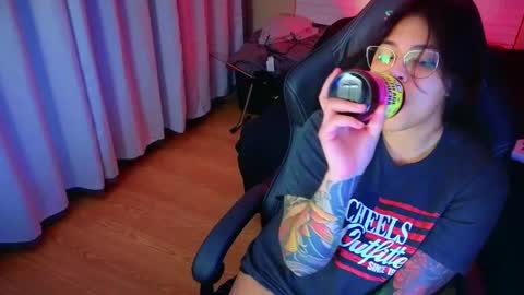 Snapshot of miacanela_xo chatting on 03-10-25, 01:56 Mia online show from 03-10-25, 01:56