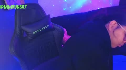 Snapshot of miacanela_xo chatting on 09-25-25, 01:09 Mia online show from 09-25-25, 01:09