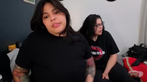 Mia online show from 02-28-26, 03:18