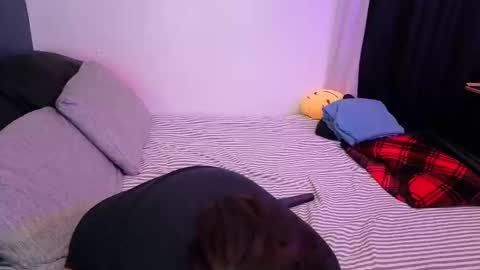 Mia online show from 03-04-26, 03:12