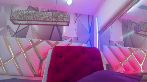   online show from 03-12-25, 02:34