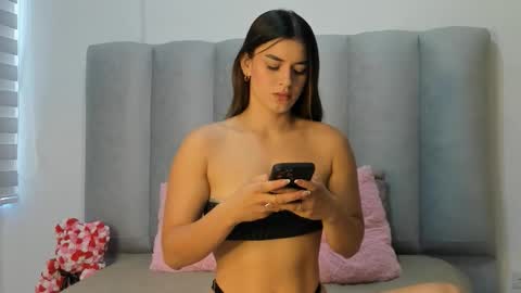 miacleark online show from 11-06-25, 05:25