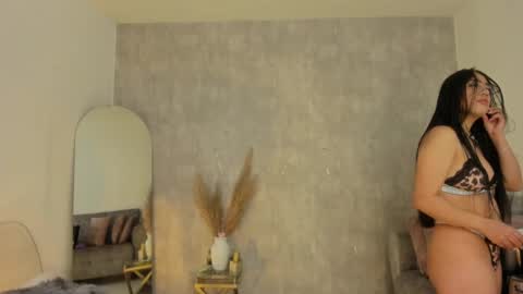 miacooper online show from 01-25-25, 12:16