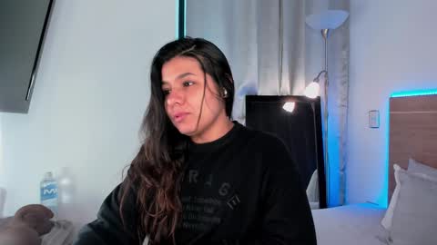 IG Yojanagomez  online show from 02-17-25, 12:27