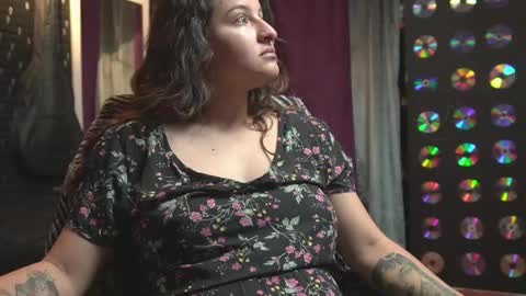 Mia online show from 10-25-25, 02:30