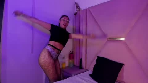 miadivinehyh online show from 05-28-26, 02:25