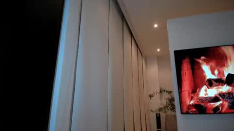 Snapshot of miaduval chatting on 09-19-25, 11:05 Mia online show from 09-19-25, 11:05