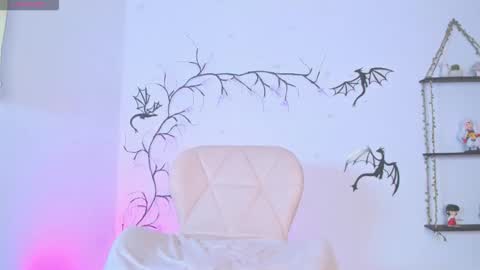 Mia Engels  online show from 01-13-26, 01:11