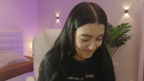 Mia Gomez online show from 11-05-25, 12:49