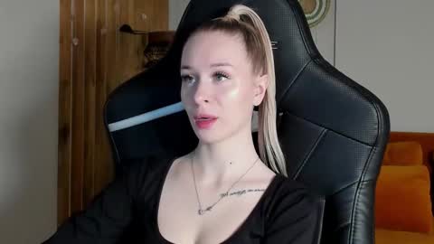 Mia online show from 01-09-26, 05:54