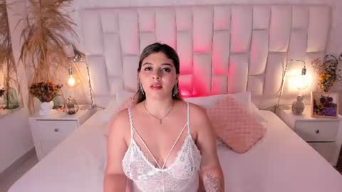 Snapshot of miagreys_ chatting on 07-05-26, 08:49 mia greys online show from 07-05-26, 08:49