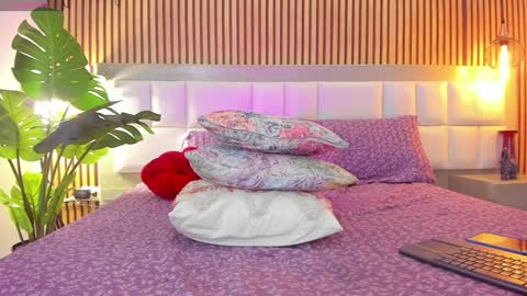 Mia Connor online show from 01-31-25, 12:06