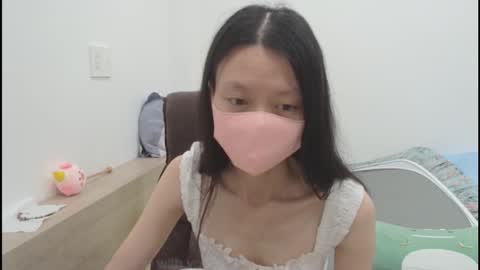 Snapshot of miahchan68 chatting on 10-18-25, 03:09 miahchan68 online show from 10-18-25, 03:09