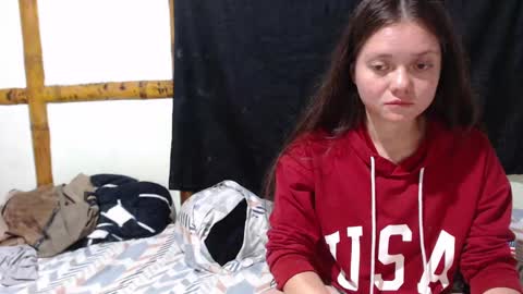 Snapshot of miahells chatting on 10-14-25, 03:18 Mia Sam online show from 10-14-25, 03:18