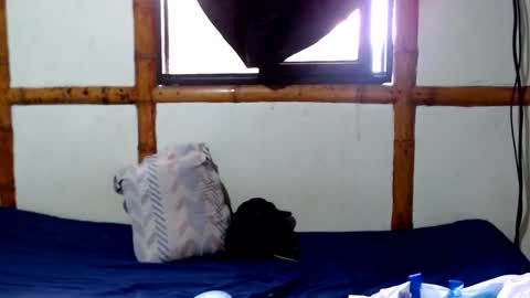 Snapshot of miahells chatting on 10-29-25, 05:47 Mia Sam online show from 10-29-25, 05:47