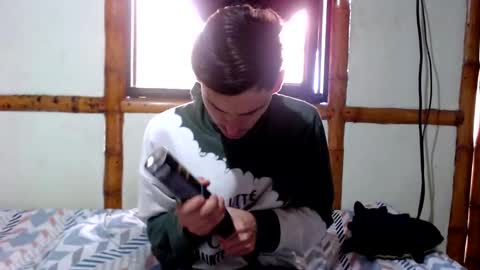 Snapshot of miahells chatting on 11-02-25, 02:08 Mia Sam online show from 11-02-25, 02:08