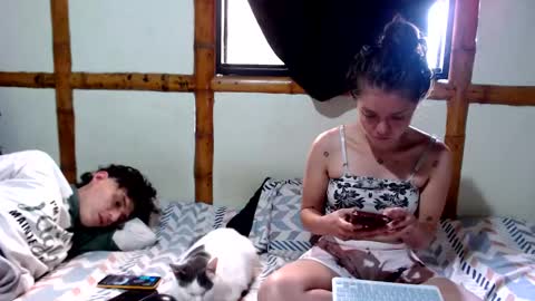 Snapshot of miahells chatting on 11-05-25, 04:29 Mia Sam online show from 11-05-25, 04:29