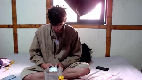 Snapshot of miahells chatting on 11-10-25, 01:54 Mia Sam online show from 11-10-25, 01:54